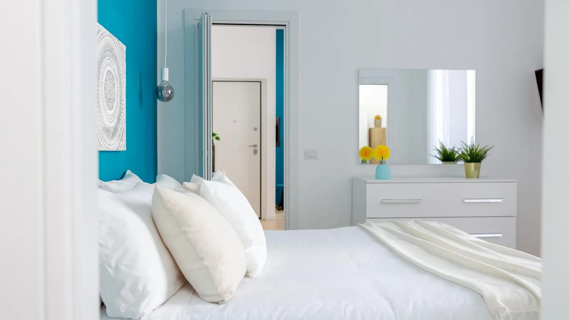 Parisi Apt Rome
