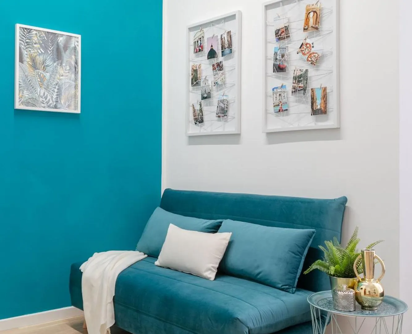 Parisi Apt Rome 0*,  Italy