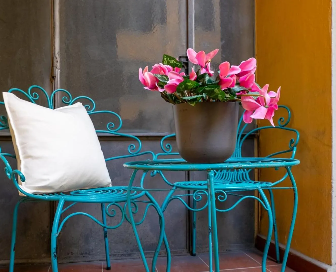 Parisi Apt Rome 0*,